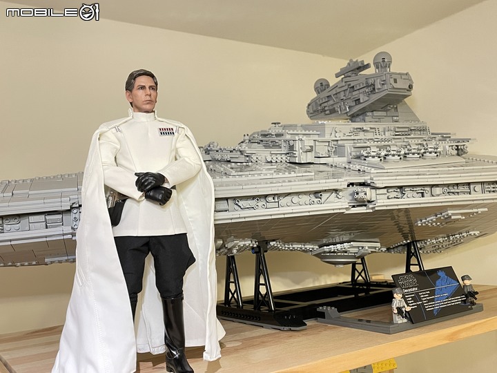 HotToys MMS519 星際大戰外傳：帝國先進武器研究局  局長 : 歐森·昆尼克
