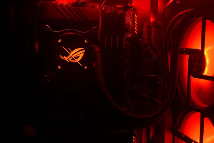 信仰的小船終究是要下水的-飛龍二代280水冷嘗鮮體驗(ft. Corsair iCUE Nexus)