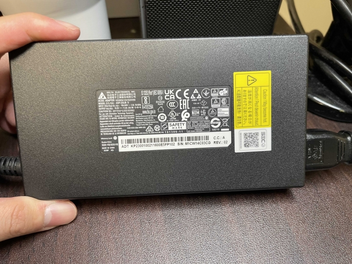 2021 Acer Predato Helios 300 2K螢幕 開箱