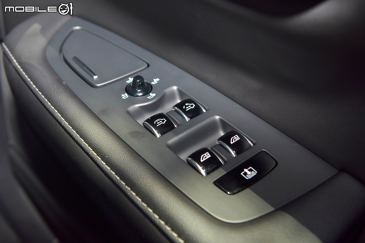 Volvo S90 B4 Inscription小改款 試駕 │ 一寸長一寸強,最易入手的北歐旗艦!