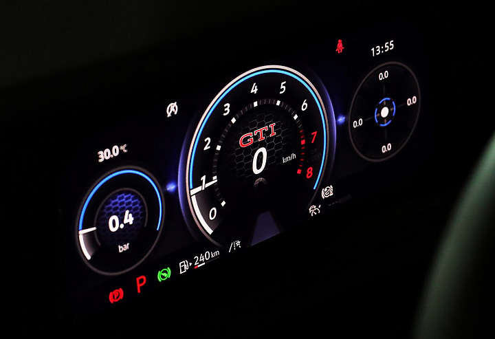 --科技鋼砲-- Volkswagen Golf 8 GTI 理性與感性之交錯 圖文分享