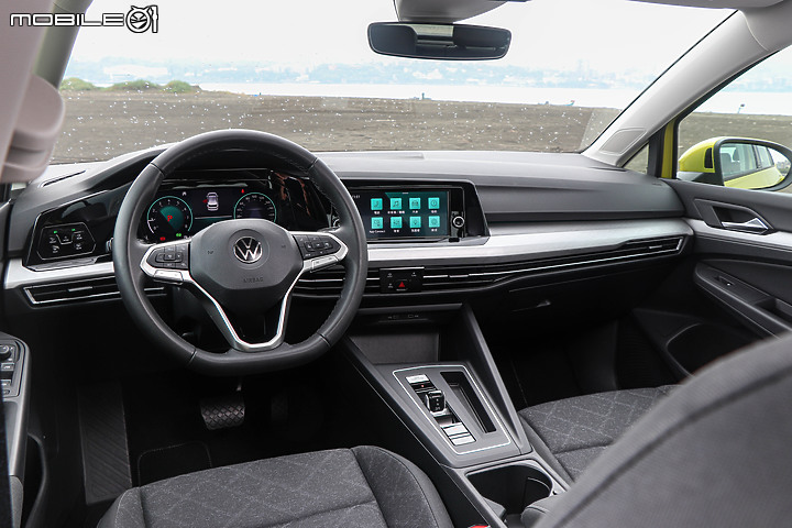 Volkswagen Golf 230 eTSI 智能特仕版試駕｜「清粥小菜」也能吃得津津有味！