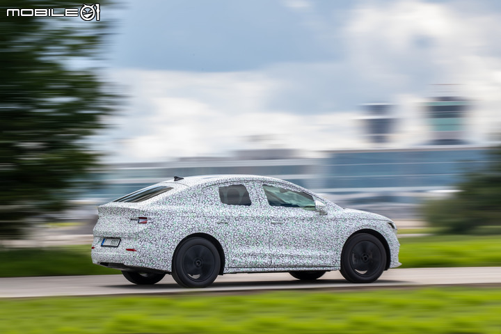 【海外新訊】Skoda搶先公布Enyaq Coupe iV外觀與部分規格,純電斜背SUV明年初發表!