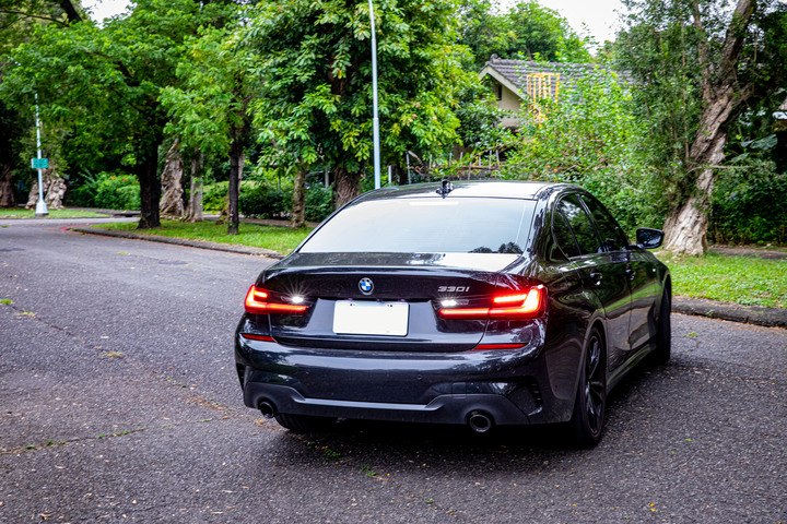 BMW G世代 330i Midnight Edition 夜型版 微開箱不專業分享 高清圖片!