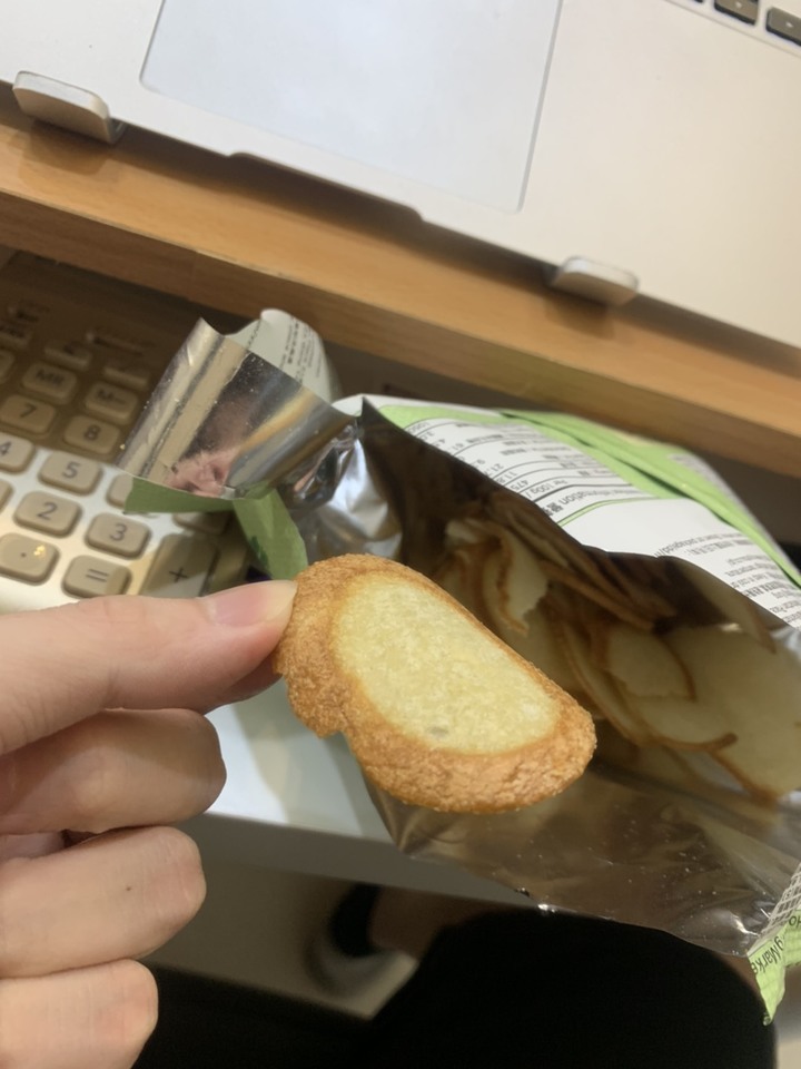 beyond chips蒜味餅乾隨意試吃心得分享
