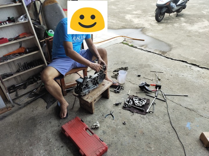 教父親如何拆裝機車引擎(車種-三陽-舊迪爵125)(2021/09)1415