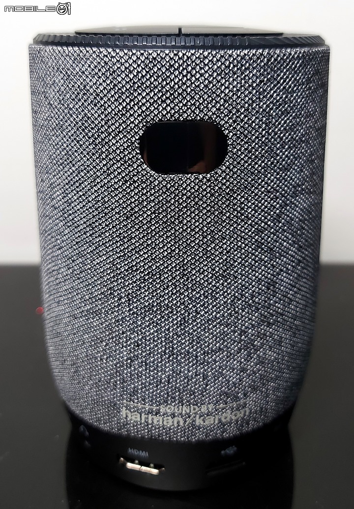 點我看大圖 ASUS Zenbeam Latte L1 , 巴掌般輕巧的無線藍芽行動投影機