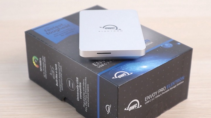 點我看大圖 2TB 可以做到這麼小,還防水!性能卻絲毫不妥協!OWC Envoy Pro Elektron