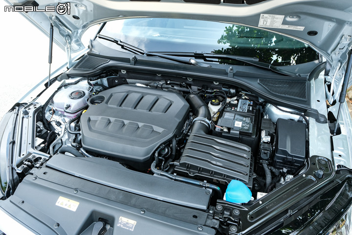 Škoda Octavia Combi 2.0TSI 4x4 金門試駕|品牌一哥現身秀實力,十項全能難以挑剔!