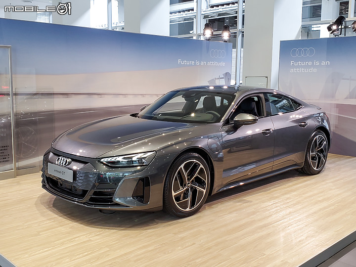 【搶先體驗】Audi電動跑房e-tron GT quattro輕度試駕,意外舒適的GT跑房!