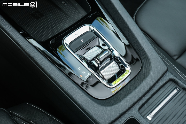 Škoda Octavia Combi 2.0TSI 4x4 金門試駕|品牌一哥現身秀實力,十項全能難以挑剔!