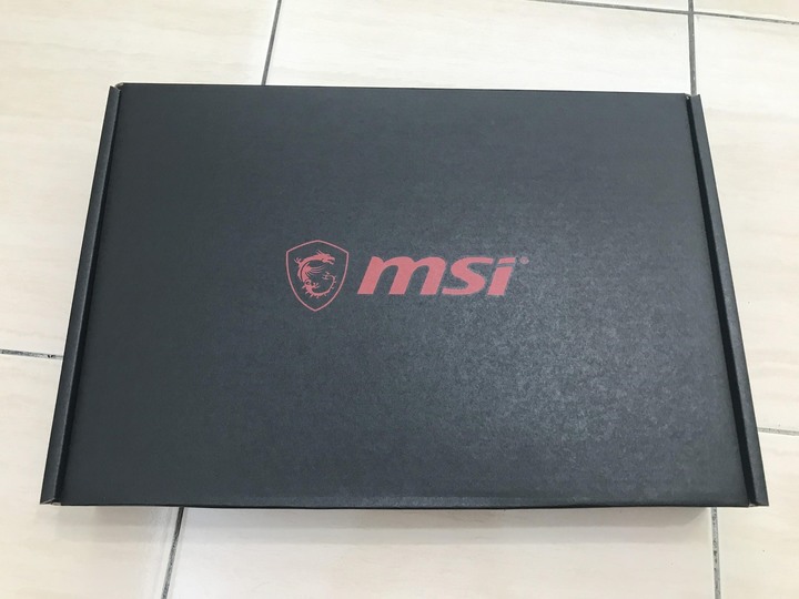 人生第一台筆電!MSI GF63 Thin 10 SCSR 不專業開箱