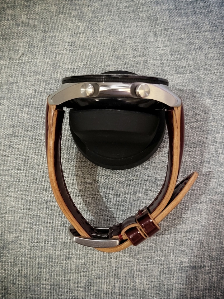 新禧馬臂皮晶片錶帶搭配 Galaxy Watch 3 分享