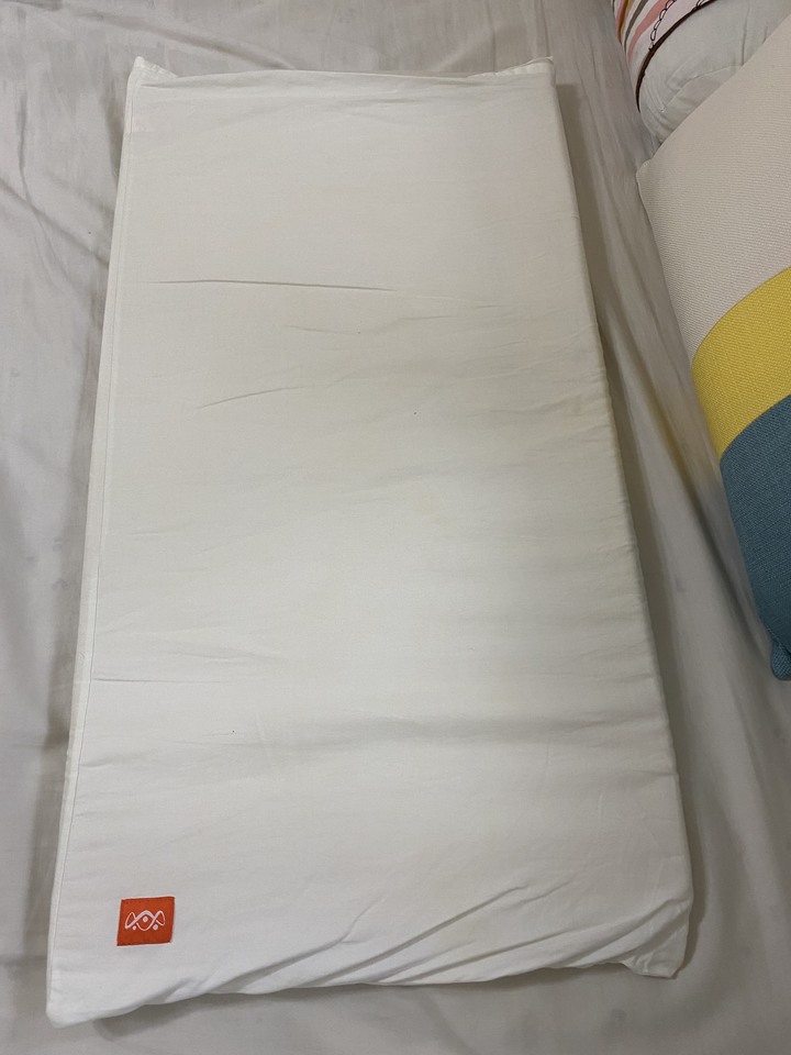 異膚寶寶日用品分享(親舒水解/媽媽餵/理膚寶水)