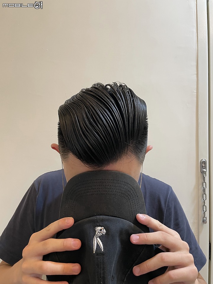 點我看大圖 Uppercut Vantasy Deluxe Pomade 拳擊手豪華髮油 詳細測試