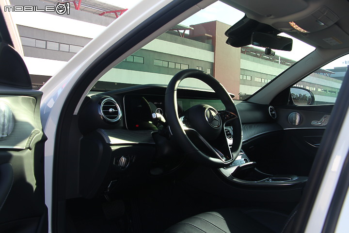 開箱 E300 AMG LINE (W213.5)