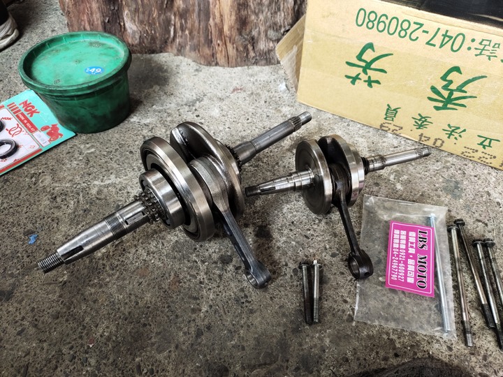 教父親如何拆裝機車引擎(車種-三陽-舊迪爵125)(2021/09)2990