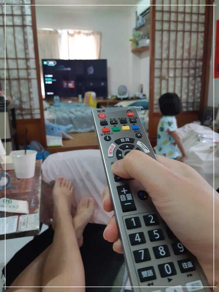 防疫在家靠什麼？就靠Panasonic TH-65JX900W Android TV吧！