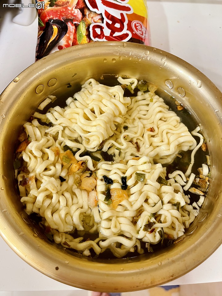 零失敗!「韓式泡麵炒飯」5分鐘上桌~ 什麼飯都可以!料理食譜分享