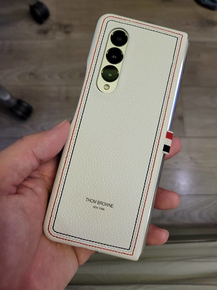 Samsung Fold3 THOM BROWNE 微開箱
