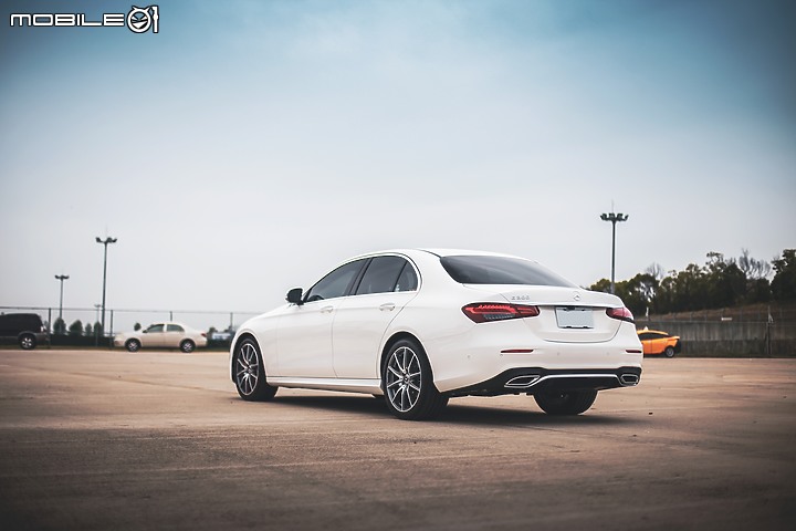 開箱 E300 AMG LINE (W213.5)