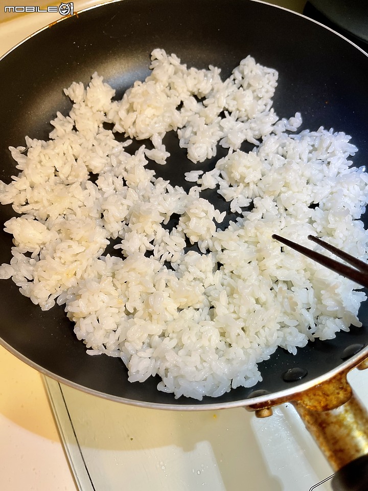 零失敗!「韓式泡麵炒飯」5分鐘上桌~ 什麼飯都可以!料理食譜分享