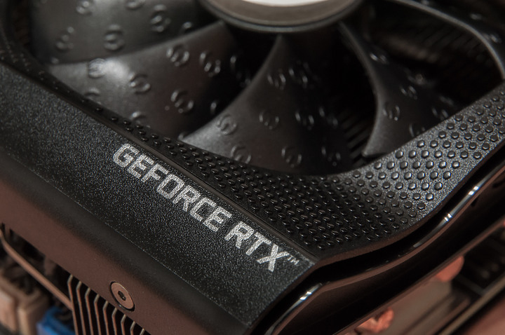 「EVGA RTX 3070 FTW3 ULTRA GAMING」 - 寂靜經典微評測文。