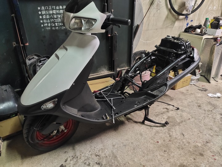 教父親如何拆裝機車引擎(車種-三陽-舊迪爵125)(2021/09)3613