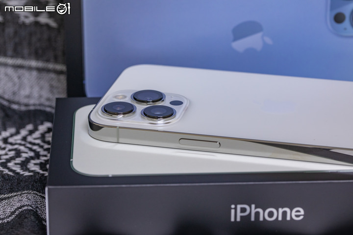 點我看大圖 微開箱 iphone 13 Pro Max 少人購買銀色512G , 已更新前後imos 保護貼高清照!