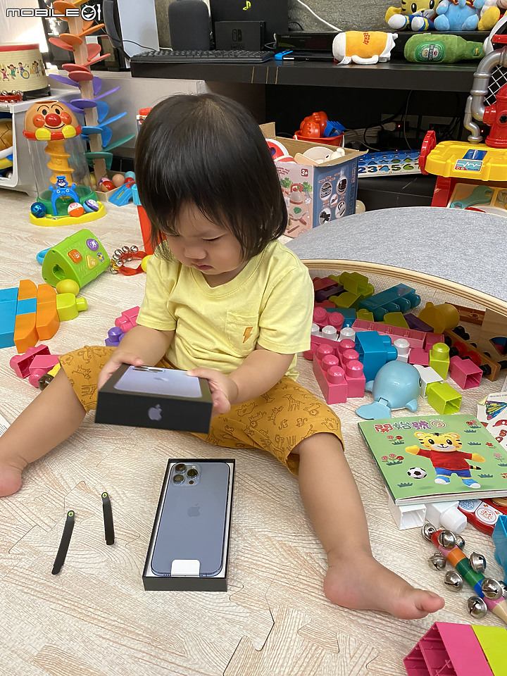 全台最年幼的iPhone13 pro Max開箱文
