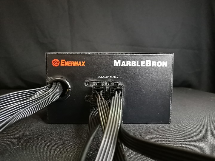 安耐美ENERMAX MarbleBron 銅競魔550W 銅牌半模組電源 開箱無測試