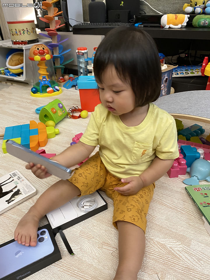 全台最年幼的iPhone13 pro Max開箱文