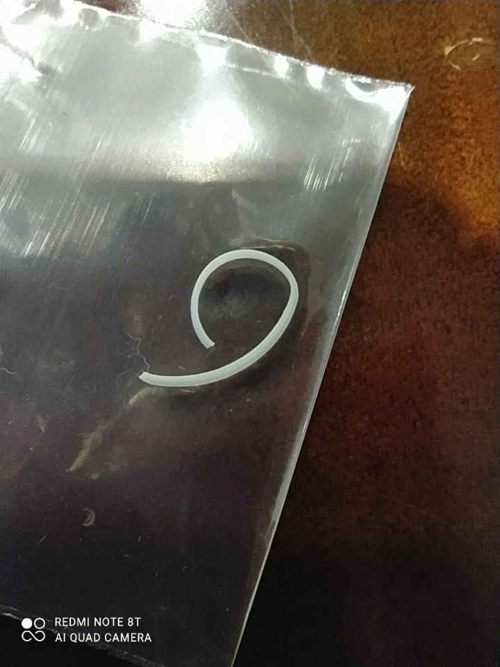 詢問：有人 sim 卡托的防水圈斷裂脫落嗎？