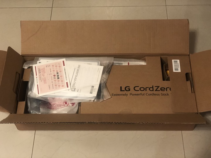 【深度體驗】LG CordZero ThinQ A9T自動集塵不沾手，完美手持無線吸塵器就該如此