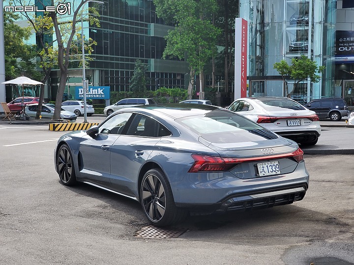 【搶先體驗】Audi電動跑房e-tron GT quattro輕度試駕,意外舒適的GT跑房!