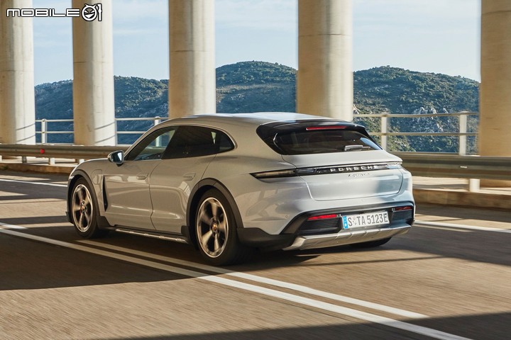 【道路直擊】Porsche Taycan Cross Turismo 新年式？新車國內現蹤！