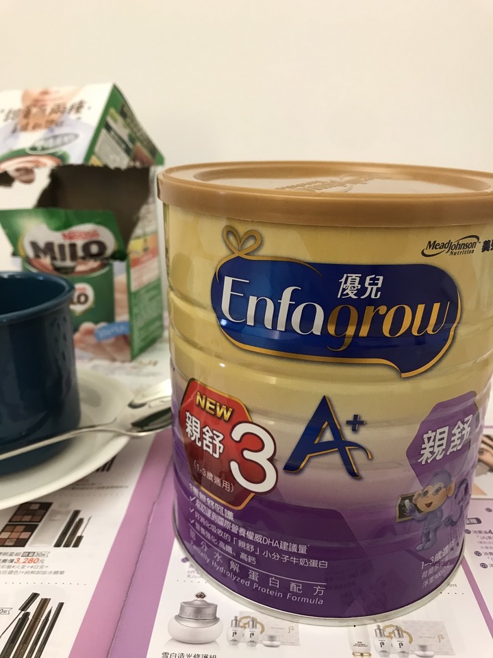 異膚寶寶日用品分享(親舒水解/媽媽餵/理膚寶水)