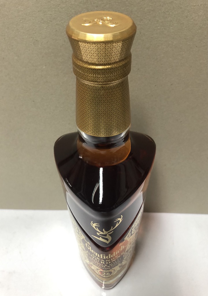 格蘭父子新酒款開箱與封存：百富25年單一純麥&格蘭菲迪26年干邑桶