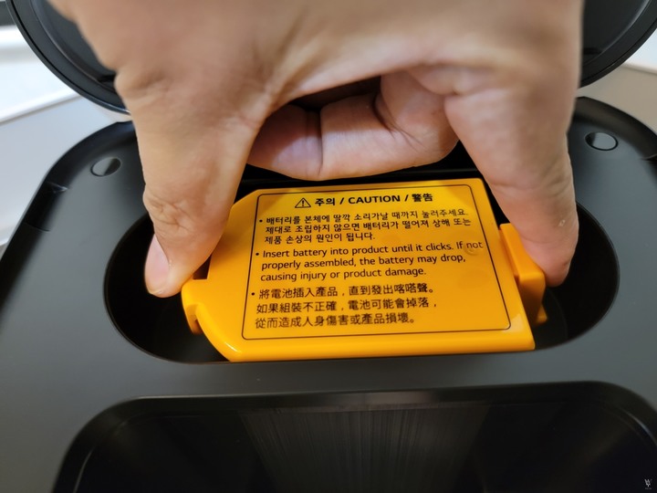 點我看大圖 ::: 就。很。美。::: LG A9T 雪霧白太空站 濕拖無線吸塵器 體驗分享