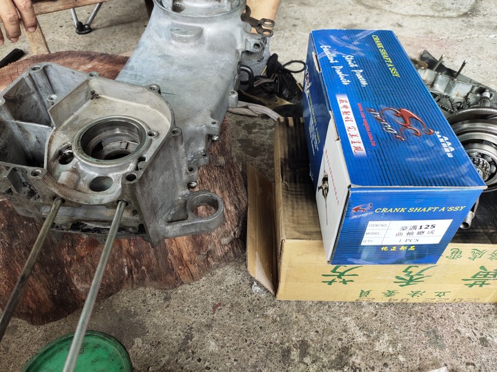 教父親如何拆裝機車引擎(車種-三陽-舊迪爵125)(2021/09)7361