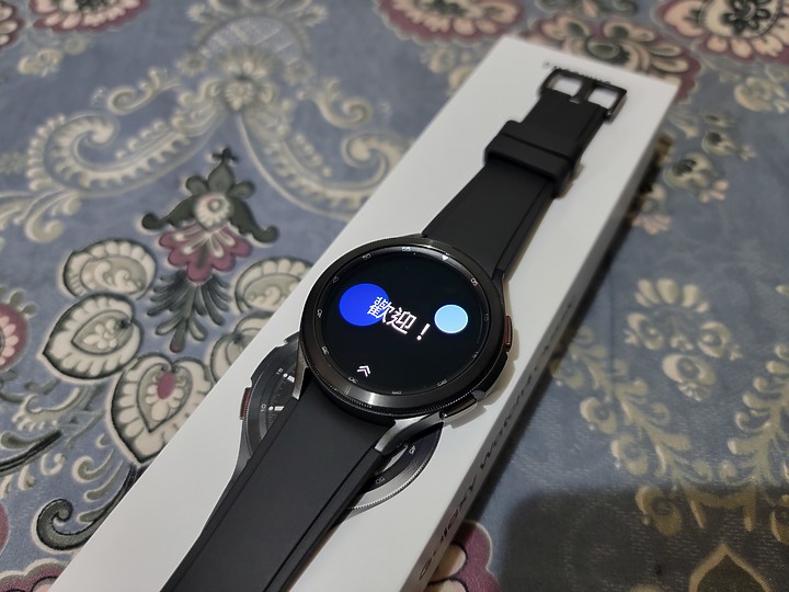 Samsung Galaxy Watch 4 Classic 46mm 藍芽版  簡單開箱~