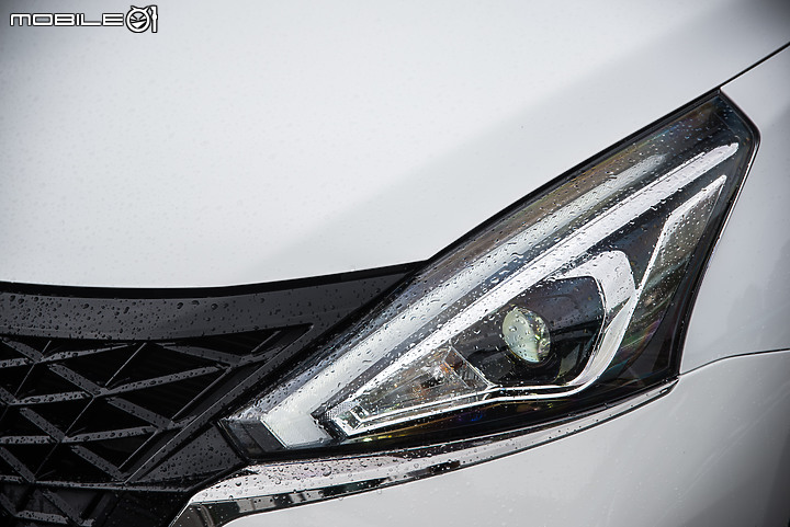 Nissan Tiida J 試駕|外型更顯俐落,實用至上的代步選擇!