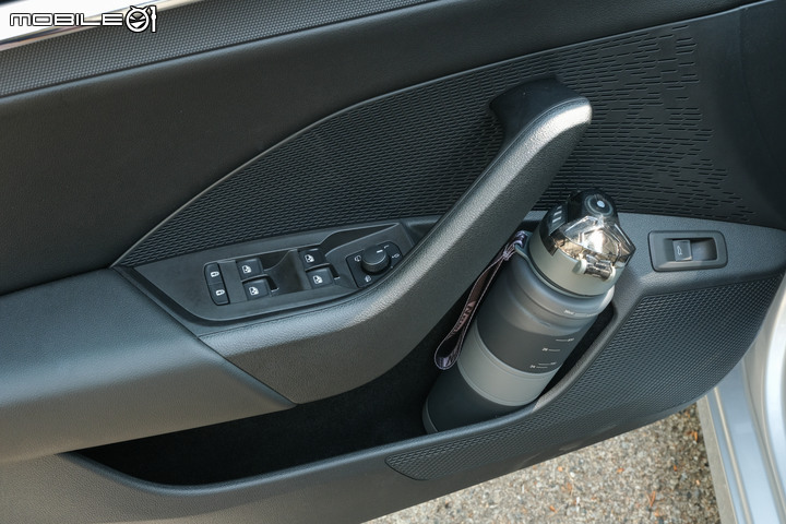 Škoda Octavia Combi 2.0TSI 4x4 金門試駕|品牌一哥現身秀實力,十項全能難以挑剔!