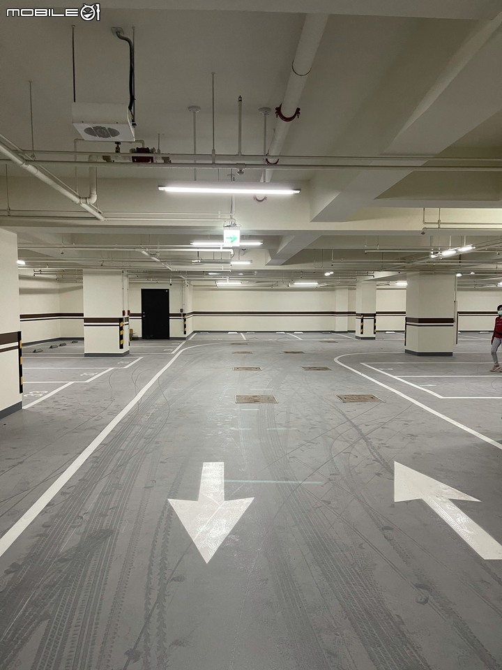 ★圓圓貓新屋開箱★ 藝術家構圖的歐式典雅現代風 ,魔術手筆下視覺魔法的小豪宅【台中首購】