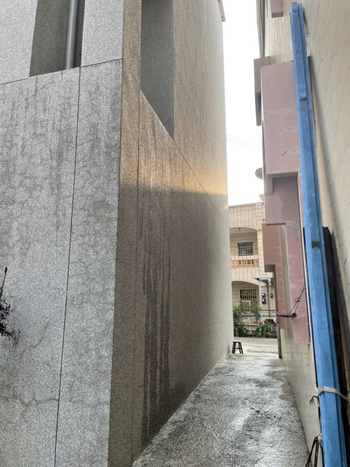 新成屋抿石子外牆防水問題