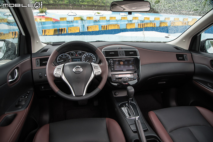 Nissan Tiida J 試駕|外型更顯俐落,實用至上的代步選擇!