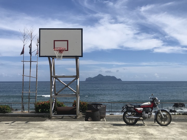 哈雷環島掉包記－－南北島山林小路與死亡的滋味
