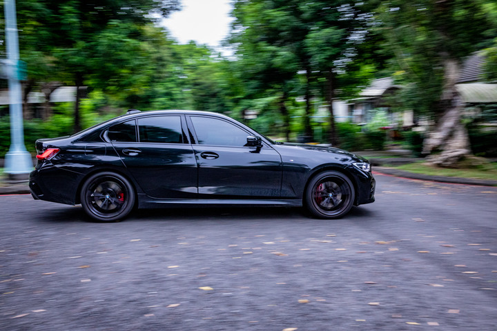 BMW G世代 330i Midnight Edition 夜型版 微開箱不專業分享 高清圖片!
