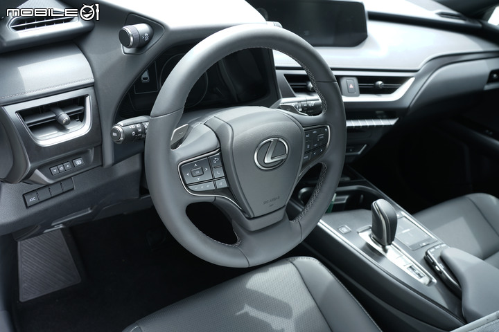 【國內新訊】Lexus UX300e 169.9萬元正式上市，豪華純電休旅添生力軍！
