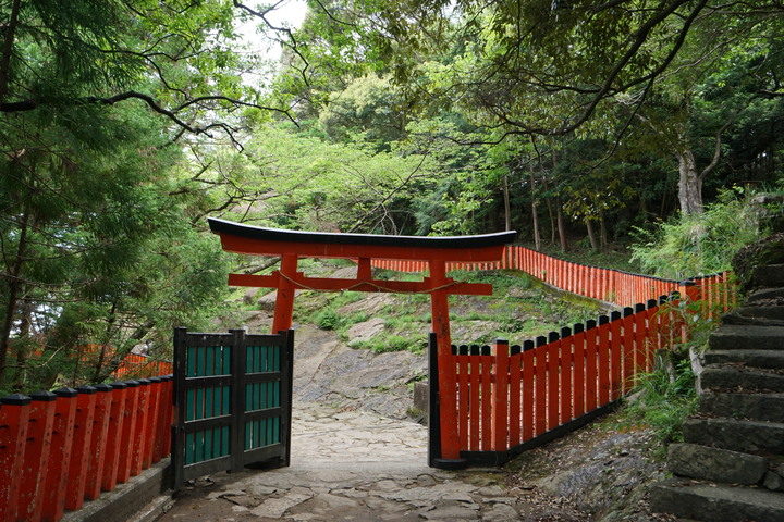 紀伊半島自駕遊-世界遺產巡禮2/4(本州最南端、潮岬、熊野古道、那智瀑布、日本第一大鳥居、伊勢神宮、夫妻岩)